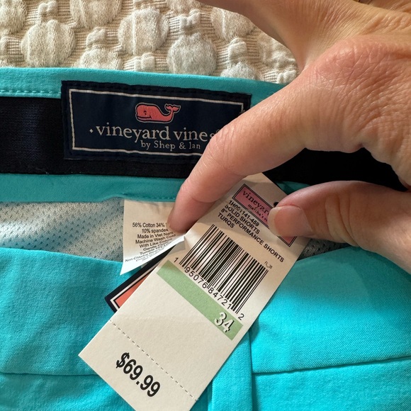 NWT classic fit breaker shorts - Picture 2 of 5